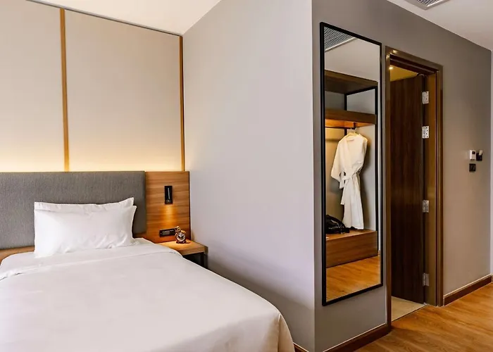 Hotel Western Chatuchak 4*