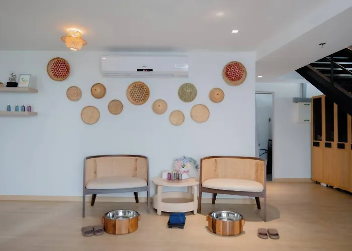 Western Chatuchak Hotel 4*